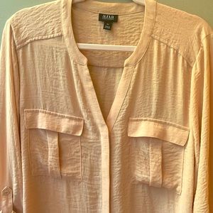 XL A.N.A. BLUSH Casual top with pockets and button cuffed sleeves.